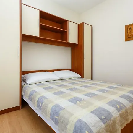 Apartman Jezevac Krk Town Exterior photo
