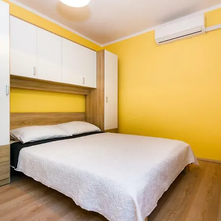 Apartman Jezevac Krk Town Exterior photo